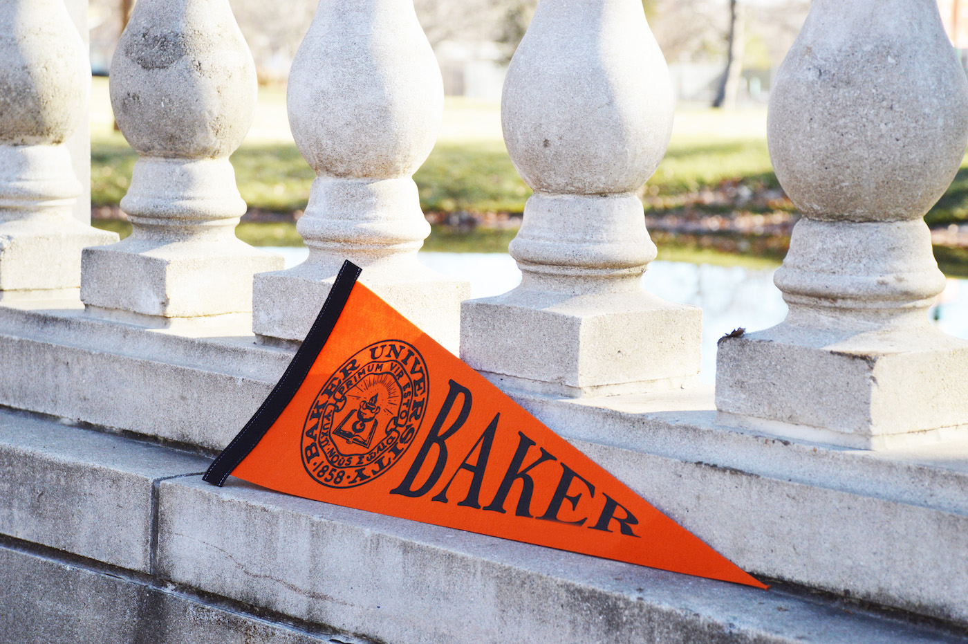 Baker pennant sitting on Taft Bridge