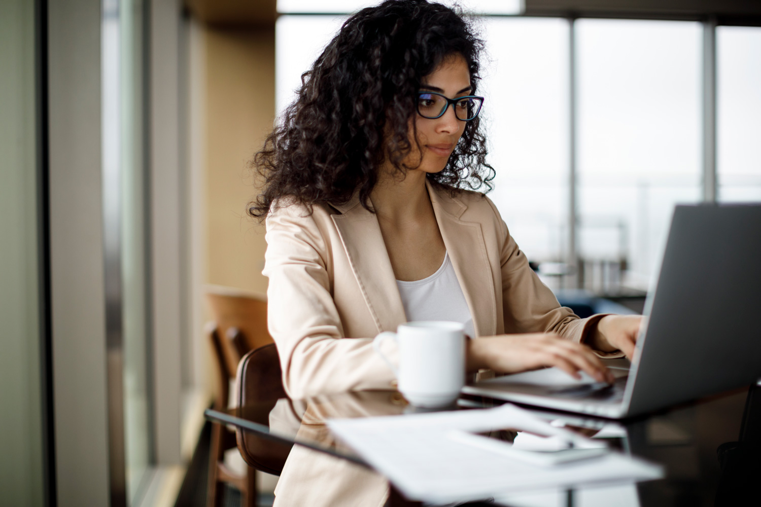 Adult learner studying for her online master of business administration degree