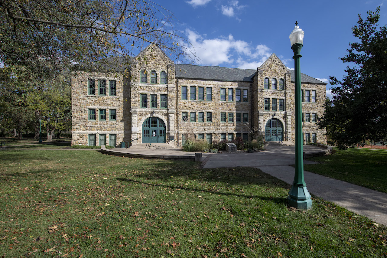 baker university campus visit